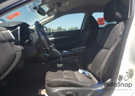 2017 Nissan Maxima 3.5S z USA, uszkodzony, nr VIN 1N4AA6AP6HC448999